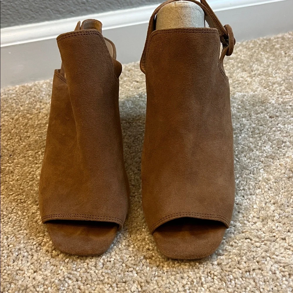 Banana Republic Brown Suede Peep-Toe Heels with Buckle Strap Block Heel Size 7